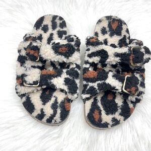 Leopard Sherpa cozy sandals 8.0 two buckle faux fur animal print sleeper…